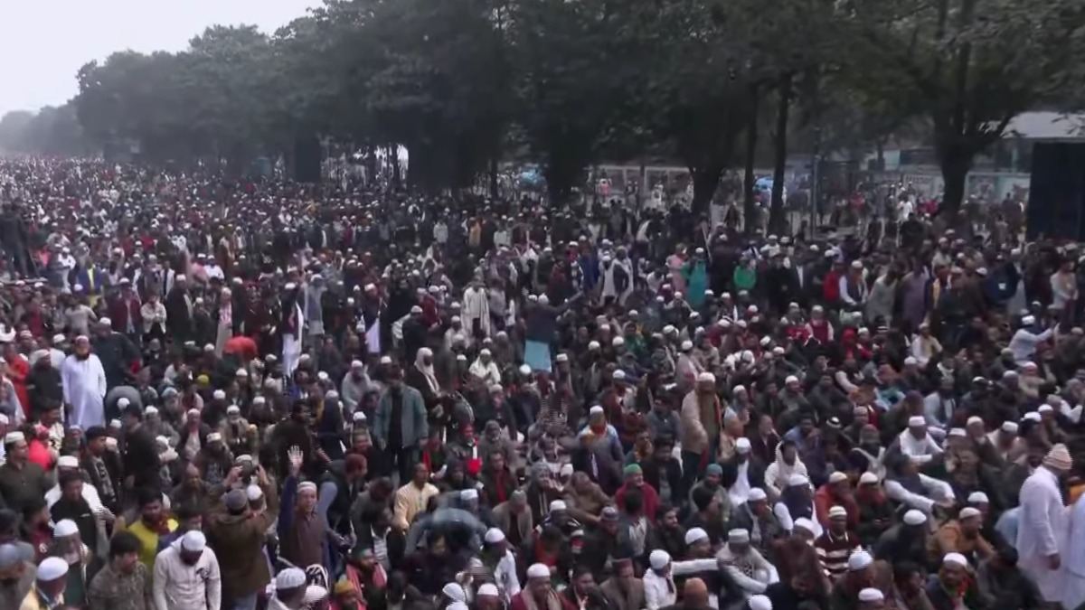 অশ্রুসিক্ত বিদায়: নজিরবিহীন জনসমুদ্রে বেগম খালেদা জিয়ার জানাজা সম্পন্ন