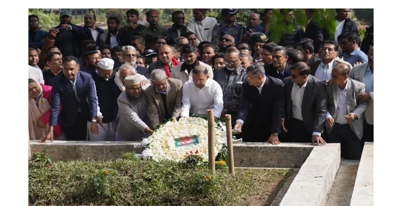 ওসমান হাদির কবর জিয়ারত করলেন তারেক রহমান